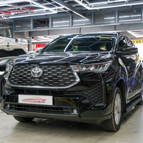 Bậc lên xuống Toyota Innova Cross 2024