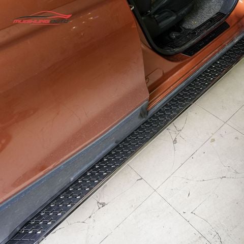 Bậc lên xuống xe Mitsubishi Xpander