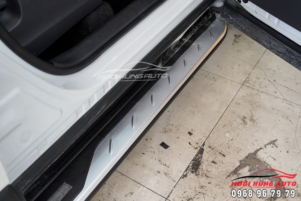Bệ Bước Chân Mẫu Số 1 Cao Cấp Xe Corolla Cross Chính Hãng
