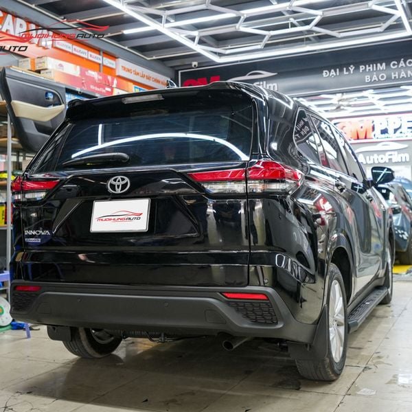 Bệ Bước Chân Toyota Innova Cross 2024