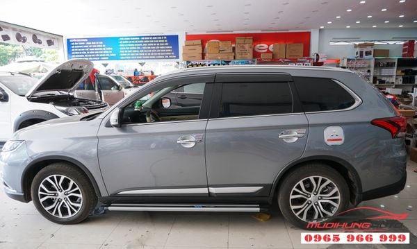 Bệ Bước Chân Cho Outlander 2019 Chính Hãng Tại TPHCM