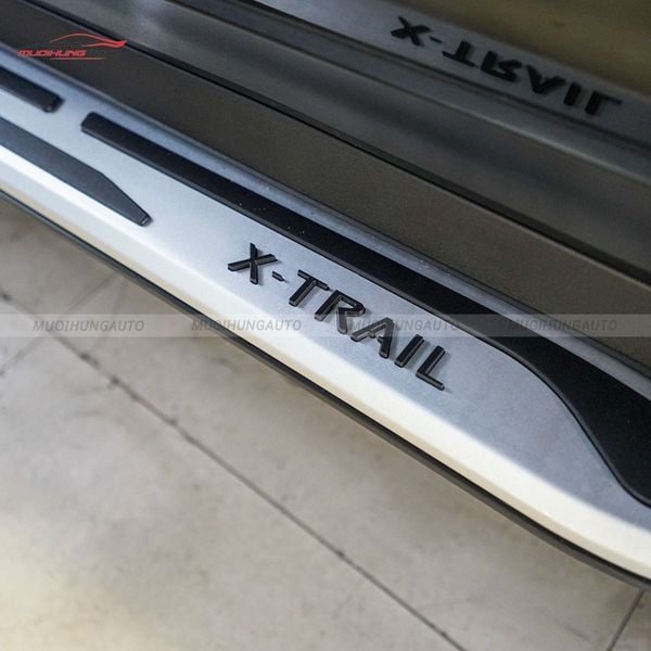 Bệ Bước Chân Nissan X-Trail 2017