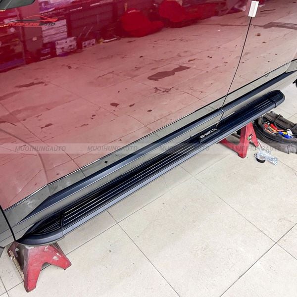 Bệ Bước Chân Hyundai Santafe 2025