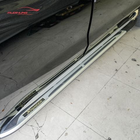 Bệ bước chân Mitsubishi Xpander 2022