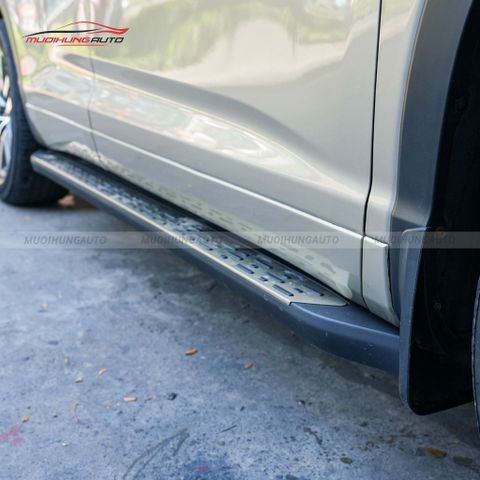 Bệ bước chân xe Toyota Highlander 2015+