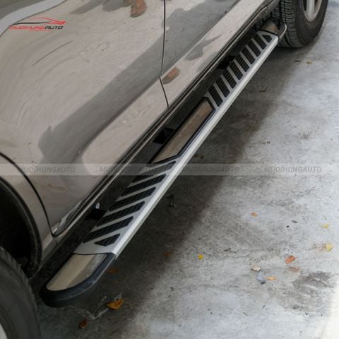 Bệ bước chân Toyota RAV 2015+