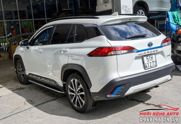 Bệ Bước Chân Mẫu Số 1 Cao Cấp Xe Corolla Cross Chính Hãng