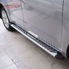 Bệ Bước Chân Toyota Innova 2010