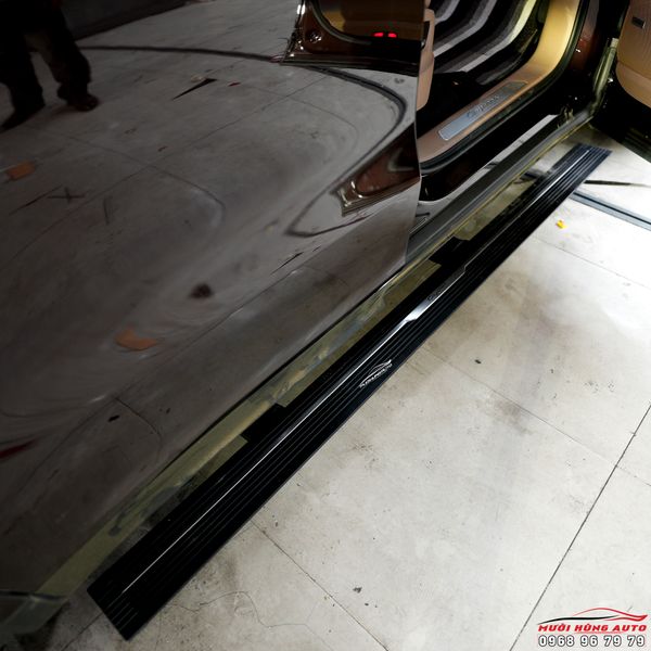 Porsche Cayenne Gắn Bệ Bước Điện Cao Cấp