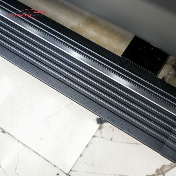 Bệ Bước Điện Land Rover Defender 2022