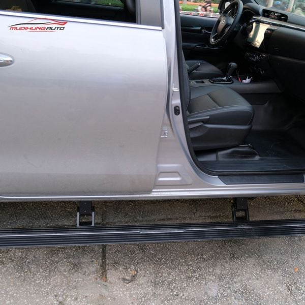 Bệ Bước Điện Toyota Hilux 2019