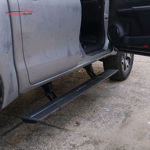 Bệ bước điện Toyota Hilux 2019