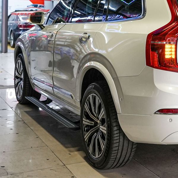 Bệ Bước Điện Volvo XC90 2023