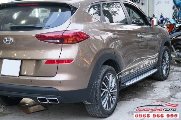Bệ Bước Lên Xuống Hyundai Tucson 2019 - 2020 Mẫu Chấm Bi