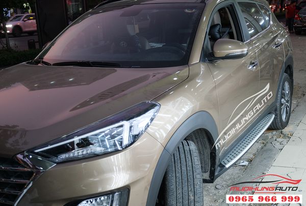 Bệ Bước Lên Xuống Hyundai Tucson 2019 - 2020 Mẫu Chấm Bi