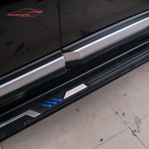 Bệ Bước Chân Mitsubishi Outlander 2020