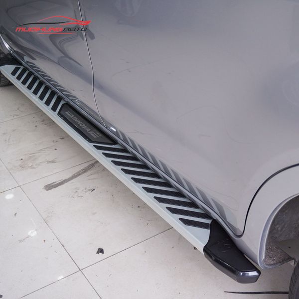 Bệ Bước Chân Toyota Innova 2009