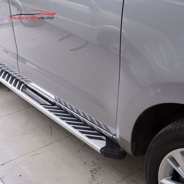 Bệ bước chân Toyota Innova 2022 - 2023