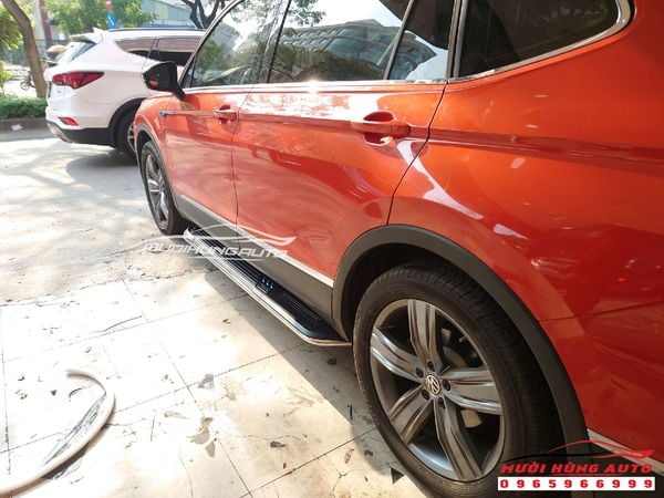 Phụ Kiện Bệ Bước Chân Lắp Cho Xe Volkswagen Tiguan Chất Lượng