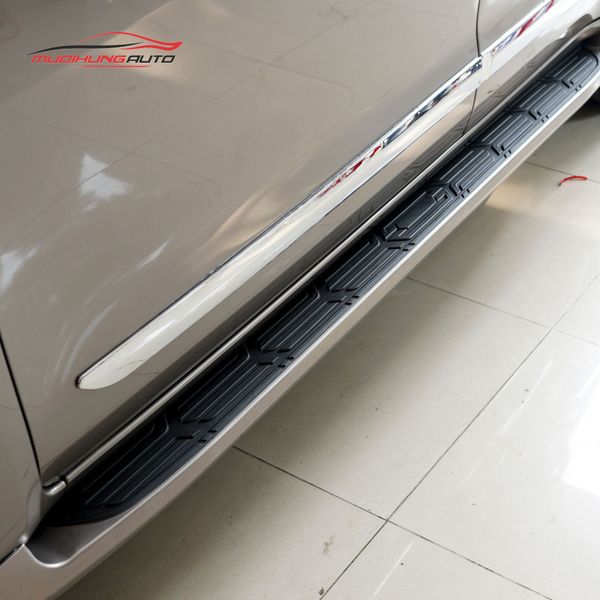 Bệ Bước Chân Toyota Innova 2008