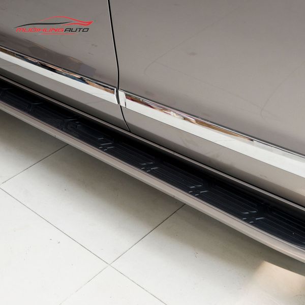 Bệ bước chân Toyota Innova 2022 - 2023