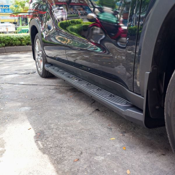 Bệ Bước Chân Toyota Innova Cross 2024