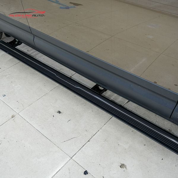 Bệ Bước Điện Land Rover Defender 2022