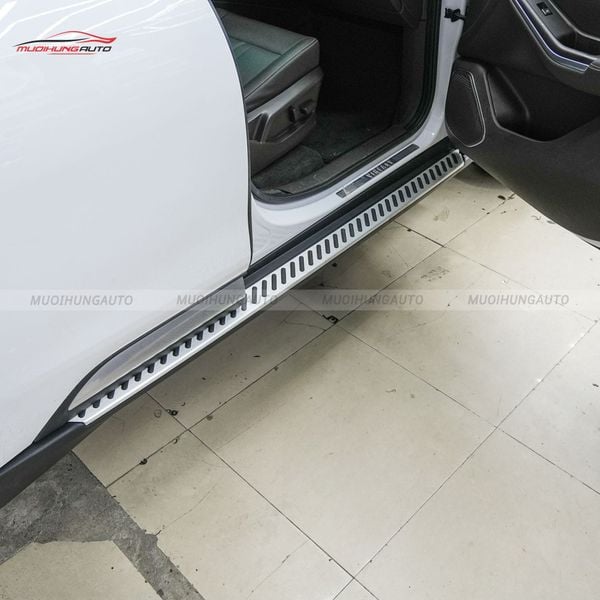 Bệ Bước Chân Vinfast LUX SA 2.0 2020