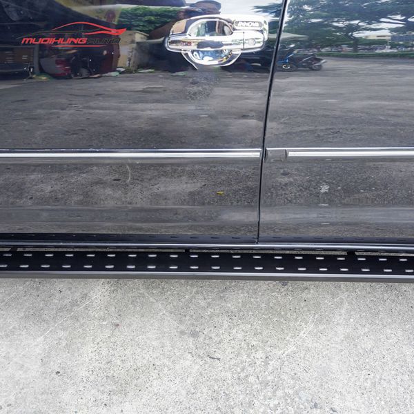 Bệ Bước Chân Toyota Innova 2009
