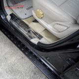 Bệ Bước Chân Toyota Innova 2010
