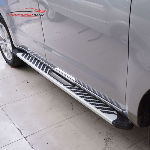 Bệ Bước Chân Toyota Innova 2008