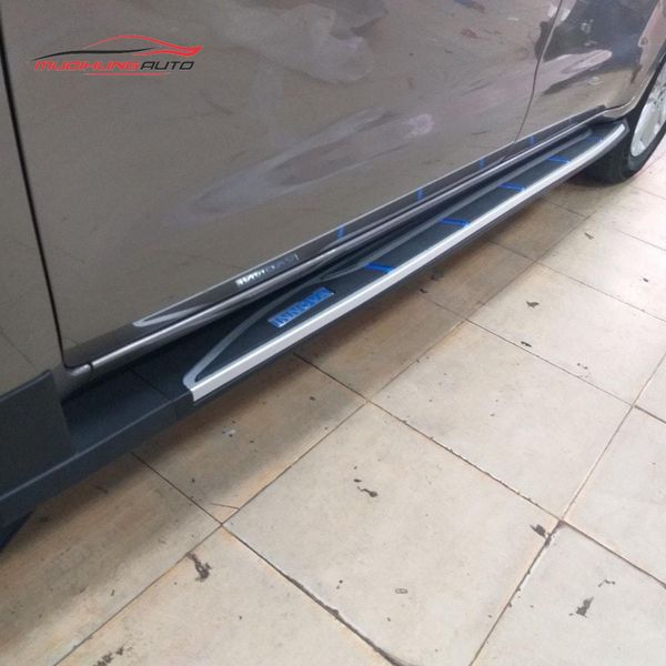 Bệ Bước Chân Toyota Innova 2009