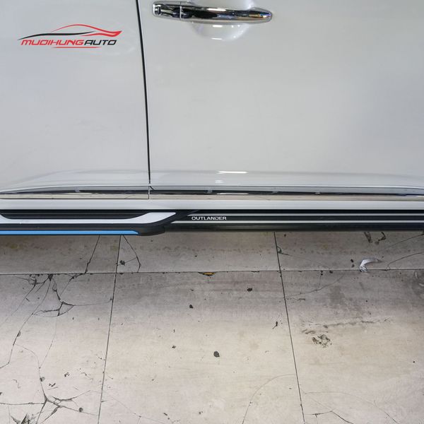 Bệ Bước Chân Mitsubishi Outlander