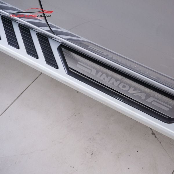 Bệ Bước Chân Toyota Innova 2019