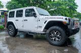 Lắp Bệ Bước Chân Cá Tính Cho Xe Jeep Wrangler Rubicon