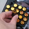 Bộ ốc take 20 nắp chụp  bảo vệ lazang ô tô màu vàng
