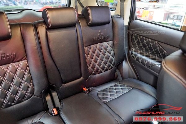 Bọc Ghế Chính Hãng Cho Xe Outlander