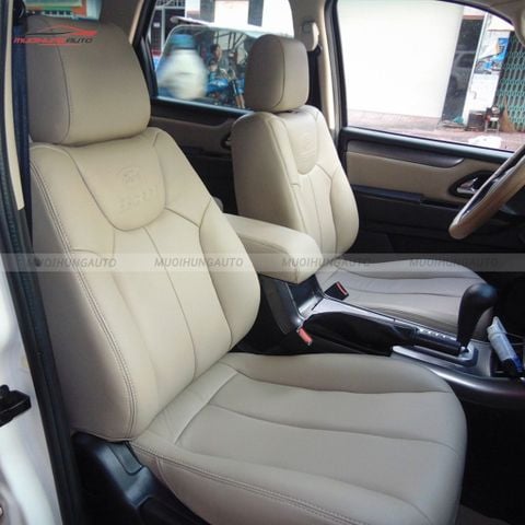 Bọc ghế da ô tô Ford Escape