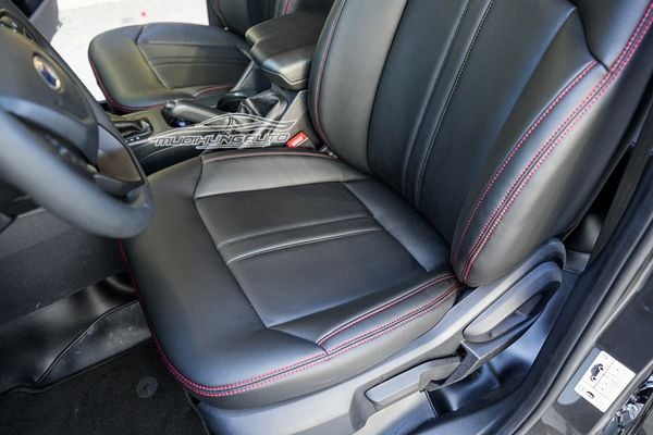 Bọc Ghế Da Màu Đen Sang Trọng Cho Xe Ford Ranger 2022