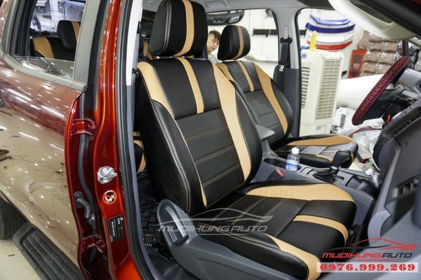 Bọc ghế da  thay đổi màu nội thất Ford Ranger giá rẻ