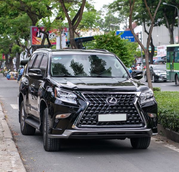 Nâng cấp Mặt ga lăng và vô lăng cho Lexus GX460 2014 lên 2019