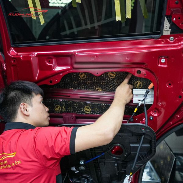 Cách Âm Cửa Xe Kia Sorento 2023