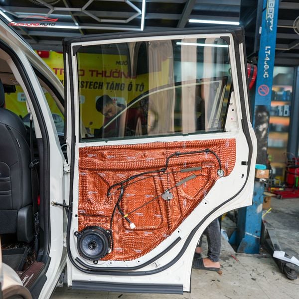 Cách Âm Cửa Xe Subaru Forester 2023