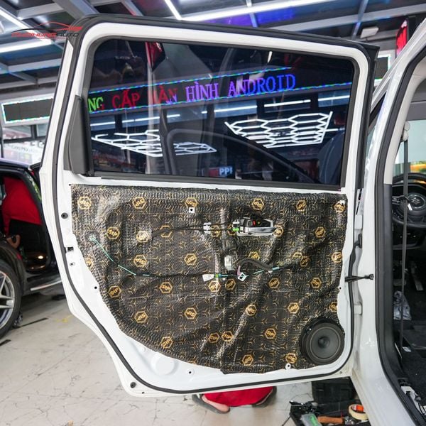 Cách Âm Cửa Xe Suzuki Ertiga 2024