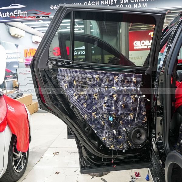 Cách âm cửa xe Ford Territory 2023