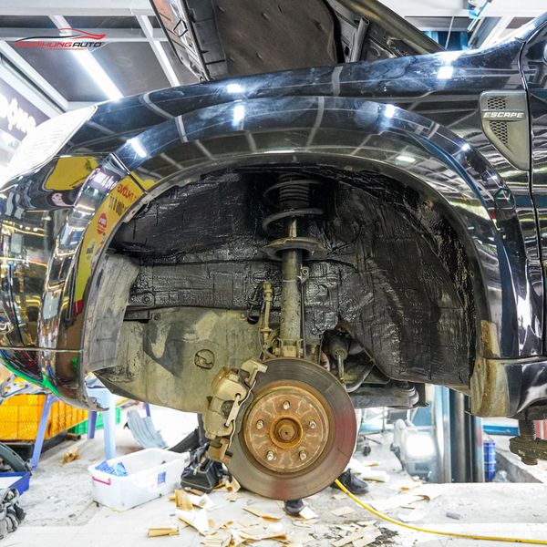 Cách Âm Hốc Bánh Ford Escape