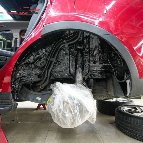 Cách Âm Hốc Bánh Kia Sorento 2023