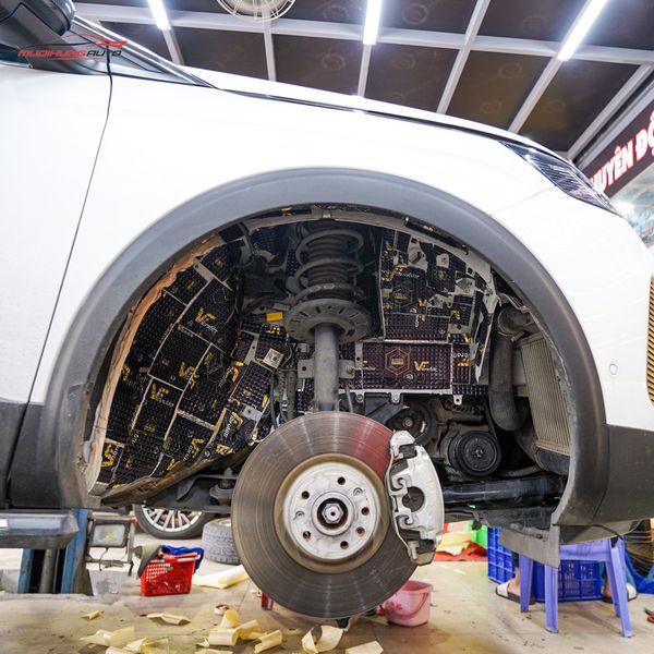 Cách Âm Hốc Bánh Peugeot 5008