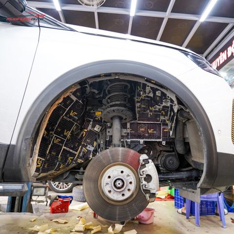 Cách âm hốc bánh Peugeot 5008