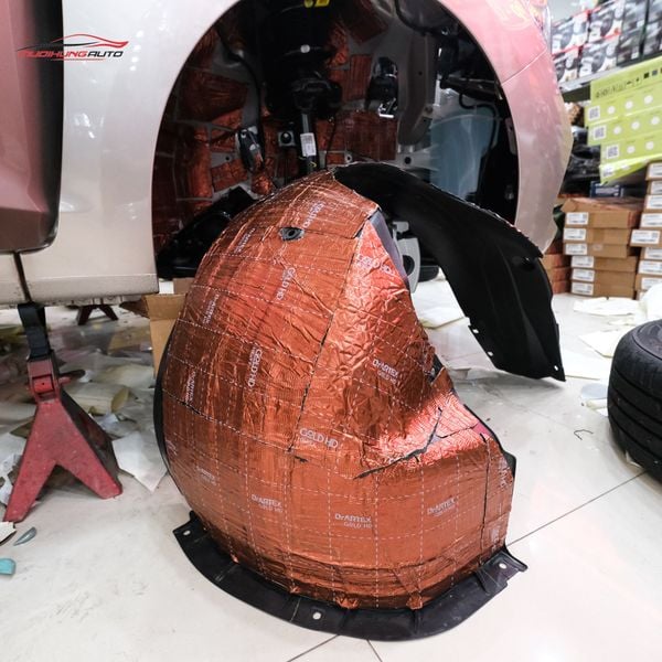 Cách Âm Hốc Bánh Hyundai Accent